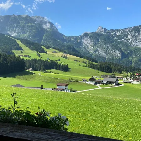 Konukevi Haus Sperleiten